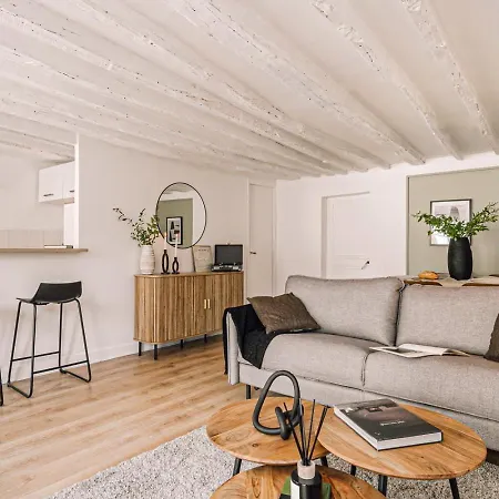 Quetzal - 1 à Archives